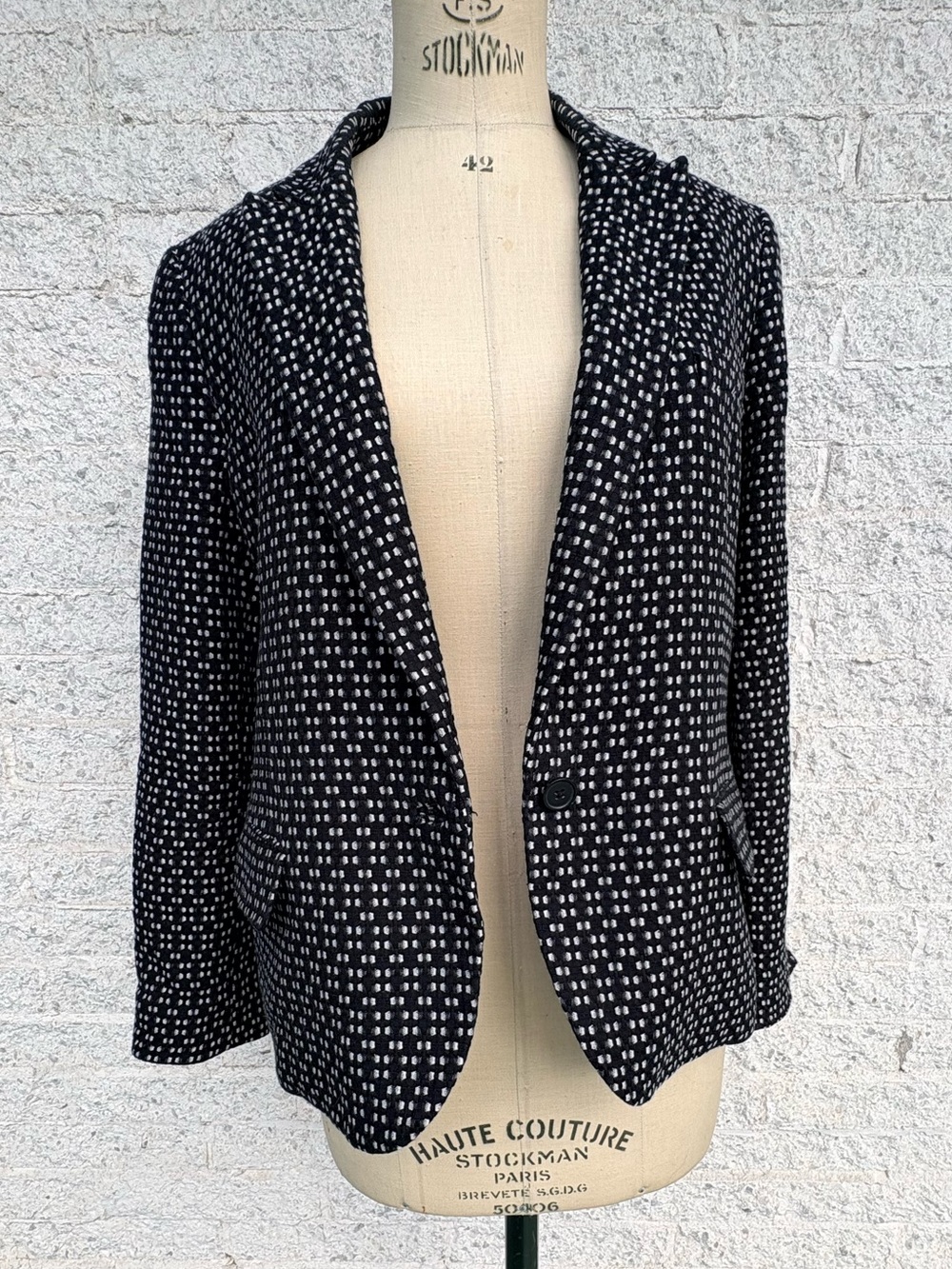 Anne Klein Black and White Dotted Single-Button Blazer